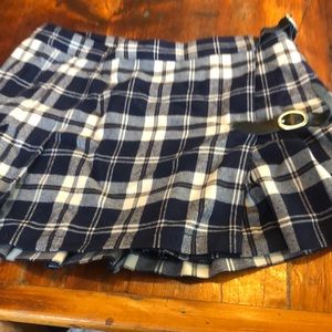 Brandy Melville pleated skirt